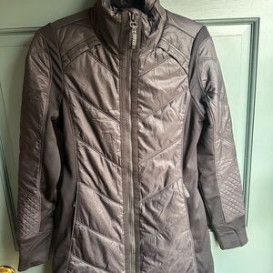 XS Athleta Women's PrimaLoft coat - Black